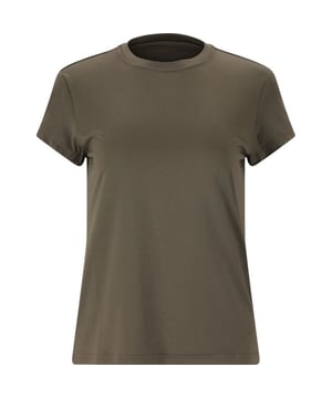 
Athlecia presenteert trots de Almi W S/S Tee, een training t-shirt met korte mouwen voor dames. Dit shirt is ontworpen met comfort en prestaties in gedachten, zodat je het meeste uit elke workout kunt halen. De Groendonker kleur zal zeker opvallen in de sportschool en je zelfvertrouwen een boost geven terwijl je traint. De Almi W S/S Tee heeft tal van voordelen voor elke sportieve vrouw. Het ademende materiaal helpt je koel te blijven tijdens intense trainingen, terwijl de slimme constructie zorgt voor maximale bewegingsvrijheid. Of je nu krachttraining doet, cardio-oefeningen of yoga beoefent, dit t-shirt zal je ondersteunen en comfort bieden, zodat je je op je prestaties kunt concentreren. De belangrijkste kenmerken van de Almi W S/S Tee zijn onder andere de flatlocknaden die irritatie en schuren voorkomen, de verlengde zoom aan de achterkant voor extra bedekking en de nauwsluitende pasvorm die je figuur flatteert. De stof voelt zijdezacht aan op de huid en is sneldrogend, waardoor