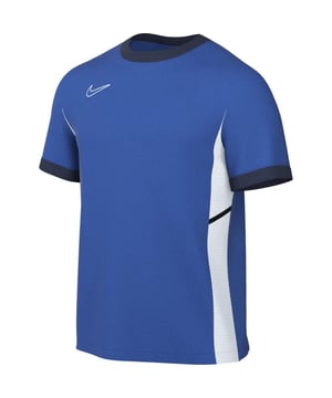 
100% Polyester. Ontwerp: Kleurblok, Swoosh. Hals: Crew Neck. Mouwtype: Korte mouwen. Stoftechnologie: Ademend, Dri-FIT, Lichtgewicht, Vochtafvoerend, Ventilerend. Zijpanelen van gaas. Geschikt: Standaard. S: 37,5 in. M: 41 in. L: 44 in. XL: 48,5 in. XXL: 53,5 in.