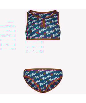 
<p>Ontdek de verfijning van Stella McCartney met deze keizerlijk blauwe bikini. De elegante logoprint en de korte ritssluiting aan de voorkant geven een moderne twist aan een tijdloos ontwerp. De racerback en elastische tailleband zorgen voor een perfecte pasvorm en ultiem comfort voor jouw kleintje. </p>

<p>Deze bikini is meer dan alleen zwemkleding; het is een statement van stijl en exclusiviteit. Perfect voor zonnige dagen aan het zwembad of op het strand. Laat je kleine fashionista stralen in luxe.</p>

<p>STELLA MCCARTNEY KIDS TWCB35 ZOMER 2025</p>