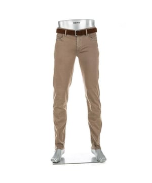
<p><strong>Alberto – 5737-1383 Pipe</strong></p>
<p>Mooie color 5-pocket van het merk Alberto, deze 5-pocket broek is gemaakt van een fijne stretch stof en heeft een mooie aansluitende pasvorm; model pipe.</p>
<ul>
<li>Regular fit</li>
<li>Smalle rechte pijp</li>
<li>Ritssluiting</li>
<li>92% Katoen/6% T400 Elastomeer/2% Elasthan</li>
</ul>