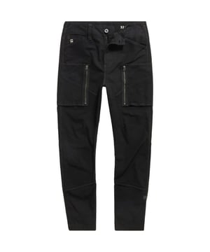 
G-star zip pocket Cargo pants in zwart. Een collor jeans met normale taille hoogte en ritssluiting. De schuine zakken zijn afgewerkt met geweven band. De cargo zakken zijn voorzien van ritsen en de achterzakken hebben stoere kleppen. De pasvorm is comfortabel aangesloten op de heupen en bovenbenen met smal toelopende pijpen. Gemaakt van duurzaam geproduceerde canvas katoen met stretch. Voelt soepel aan en heeft diverse verstevigde naden. Valt normaal uit in de maat.