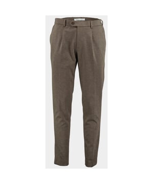 
Born With Appetite Katoenen Broek Bruin Pedro Pants 24304PE17/830 camel met artikelcode24304PE17/830 camel .  van het materiaal 43% Polyester / 33% Gerecycled Polyester / 18% Viscose / 6% Elastaan. Extra specificaties: , , , , kleur Bruin.
