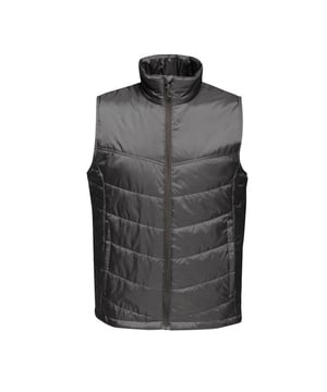 
100% polyamide. Thermo-Guard isolatie. 180gsm lichaamsisolatie wattengewicht. 2 onderzakken. Verstelbare zoom met stootkoord. Binnenzak. Verborgen ritssluiting in de voering voor toegang tot het borduurwerk.
