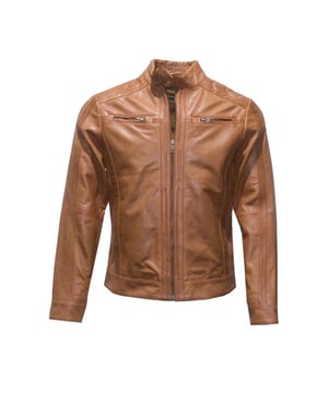 
<p>Mooi lams leder jack van Dekker Ledermode. Dit korte jack heeft een staande kraag, 2 borstzakken en 2 steekzakken.</p>
<ul>
<li>Slim fit</li>
<li>2 Binnenzakken</li>
<li>100% Lams leder</li>
<li>Voering: 100% Polyester</li>
<li>Kleur: Egypt (Leeward Lamb Sun Effect)</li>
</ul>