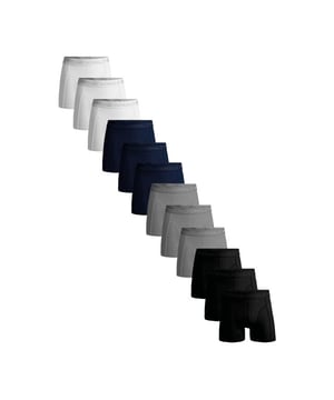 
<p>Ervaar ultiem comfort en stijl met Muchachomalo katoenen boxershorts. Gemaakt van hoogwaardig katoen, bieden deze boxershorts een ongeëvenaarde zachtheid. Het ademende materiaal zorgt voor een fris gevoel de hele dag door, terwijl de nauwsluitende pasvorm optimale ondersteuning biedt.</p>
<p>Of je nu een actieve dag hebt of ontspant, Muchachomalo boxershorts houden je comfortabel en zelfverzekerd. Kies voor kwaliteit, kies voor Muchachomalo.</p> Materiaal: 95% Cotton / 5% Elastane - 210 gram 
Wasinstructies: type:root,children:type:list,listchildren:Wassen op 30 graden,Niet in de droger,Strijken op matig warme stand (2 stippen) Kleur: Zwart,Blauw,Wit,Grijs