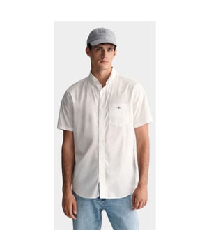 
Gant Casual hemd korte mouw Wit Poplin SS Shirt 3000101/110 met artikelcode3000101/110 .  van het materiaal 100% Katoen. Extra specificaties: , , , , kleur Wit.