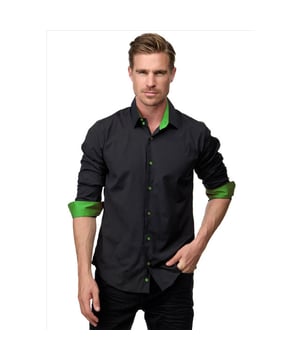 
<p>Heren overhemd van het merk Rusty Neal. Deze nette <a href="https://italian-style.nl/heren/italiaanse-overhemden">slim fit overhemden voor mannen</a> hebben een zakelijke uitstraling, maar zijn ook zeer geschikt als vrijetijdskleding. Het effen zwarte basic overhemd heeft een slim fit pasvorm. Tevens is de blouse voorzien van een groene kraag en groene knopen. Je kunt het overhemd voor mannen goed combineren in je outfit met een chino of een jeans.</p>
<p>Materiaal: 60% katoen, 37% Polyester, 3% Elastan<br />
Kleur: Zwart groen<br />
Pasvorm: Slim fit</p>
<p><img class="alignnone size-full wp-image-69519" src="https://italian-style.nl/wp-content/uploads/2020/10/maattabel-rusty-neal-r-44-heren-overhemden.jpg" alt="" width="700" height="698" /></p>