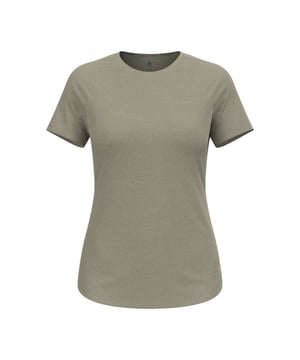 
Het ODLO Active 365 Linencool T-shirt is licht, koel en zacht. Je ideale partner voor warme runs, pilates of gewoon voor elke dag. Het T-shirt is gemaakt van 82% gerecycled polyester jacquard jersey en natuurlijk linnen. Het ademende mesh knit materiaal wordt zo gecombineerd met de natuurlijke voordelen van linnen. Dit shirt is gemaakt in ODLO's eigen fabriek in Europa. Het is afgewerkt met ZeroScent, een bio-based anti-microbiële behandeling die geurtjes en de ophoping van bacteriën beperkt. Verkrijgbaar in vier kleuren.