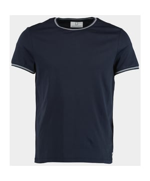 
Born With Appetite T-shirt korte mouw Blauw Reserve Tee 25108RE95/290 navy met artikelcode25108RE95/290 navy .  van het materiaal 65% Katoen / 30% Modal / 5% Zijde. Extra specificaties: , , , , kleur Blauw.