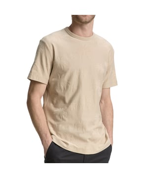 
<p>Heren T-shirt met ronde hals en een subtiele bladprint.</p>
<ul>
<li>Regular fit</li>
<li>94% Katoen/ 6% Elasthan</li>
<li>Kleurnummer: 38034</li>
</ul>