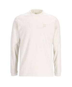 
De Dax ecru kleur longsleeve van chasin' is uitgevoerd in een zachte mix van katoen, polyester en een vleugje elastane, waardoor de stof licht meerekt en prettig aanvoelt op de huid. Met een ronde hals en een normale lengte vormt hij moeiteloos de basis van een casual outfit, terwijl de subtiele piqué-structuur en gladde binnenkant een verzorgde uitstraling geven. Sportief geplaatste naden en een klein logo op borsthoogte voegen karakter toe zonder te overheersen, zodat de eerlijkheid van het ontwerp centraal staat. De pasvorm is normaal en biedt genoeg bewegingsvrijheid, waardoor je er zowel ontspannen als verzorgd uitziet tijdens dagelijkse momenten.