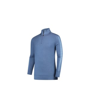 
<div data-content-type="html" data-appearance="default" data-element="main">Onze 100% Merino wol gebreide pullovers & vesten staan garant voor een luxe uitstraling, optimaal draagcomfort en lange levensduur.  
De Circle of Gentlemen pullovers zijn gemaakt met gebruik van de fijnste 100% Merinowol, afkomstig uit Italië. Onze  pullovers zijn geproduceerd in de Toscaanse regio van Italië bij één van de meest gerenommeerde specialisten op het gebied van gebreide producten. De echte Merinowol jeukt niet en de pullovers zijn het hele jaar door goed draagbaar door het sterk regulerend vermogen waardoor het de lichaamstemperatuur regelt en dus het hele jaar door gedragen kan worden. Door de ademende vezels ontstaat geen plakkerig gevoel dus de pullover kan zelfs op de blote huid gedragen worden.

Wastips en onderhoud: deze wolsoort heeft een zelfreinigend vermogen waardoor het haast niet nodig is om de pullover, coltrui of het vest te wassen. Een nacht op een brede hanger of liggend