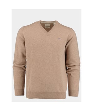 
Gant Pullover Bruin Superfine Lambswool V-Neck 87212/295 met artikelcode87212/295 .  van het materiaal 100% Lamswol. Extra specificaties: , , , , kleur Beige.