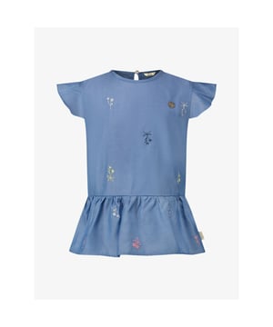 
Deze zomerse top met peplum is gemaakt in een soepele denim met vrolijk geborduurde gestrooide bloemetjes. Combineer met de bijpassende Le Chic short.


