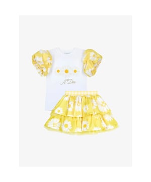 
De Adee Dallas Set in de kleur Bright White heeft een t-shirt met pofmouwen met print en een print met het logo in strass stenen. De rok heeft twee lagen met tulle en een elastieke band. 