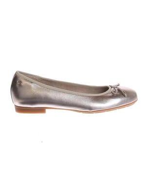 
Artikel 8-82102-42 909 in de kleur lt gold shop je gemakkelijk en snel op onze webshop. Bekijk de gehele collectie van Tamaris online
