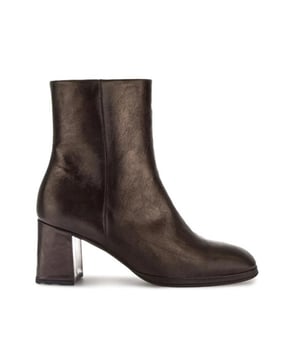 
Artikel 35.690 68  in de kleur mocca (effekt) shop je gemakkelijk en snel op onze webshop. Bekijk de gehele collectie van Gabor online