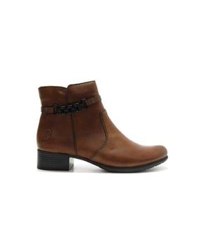 
De 78676 25-23 van Rieker is een echte blikvanger. De 78676 25-23 is uitgevoerd in de kleur COGNAC. Bekijk ook onze overige collectie van Rieker op onze webshop!