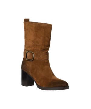
Tamaris in onze webshop. fantastische laarzen van het topmerk Tamaris. Uitgevoerd in soepel suede en voorzien van een ritssluiting. Deze laarzen van Tamaris, artikelnummer 1-25050-41-305, bestel je gemakkelijk in onze webshop.