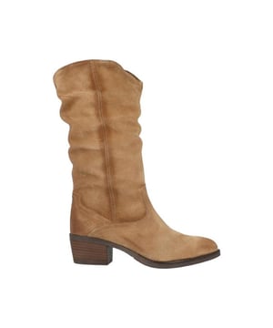 
De A8661 a49 van AQA Shoes is een echte blikvanger. De A8661 a49 is uitgevoerd in de kleur Cognac. Bekijk ook onze overige collectie van AQA Shoes op onze webshop!