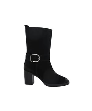 
Artikel 1-25050-41 001  in de kleur black shop je gemakkelijk en snel op onze webshop. Bekijk de gehele collectie van Tamaris online