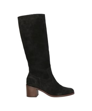 
De 8279 bota van Viguera is een echte blikvanger. De 8279 bota is uitgevoerd in de kleur Negro. Bekijk ook onze overige collectie van Viguera op onze webshop!