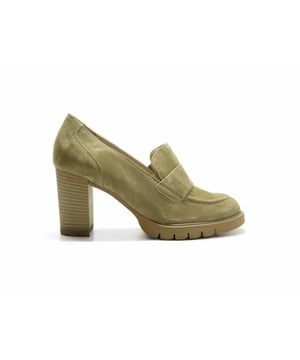 
Artikel 3784 104  in de kleur beige shop je gemakkelijk en snel op onze webshop. Bekijk de gehele collectie van Paul Green online