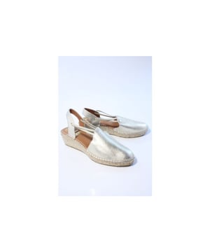 
Merk: Viguera, Model: Espadrilles, Materiaal: Leer, Hakhoogte: 3 cm, Kleur: Goud
