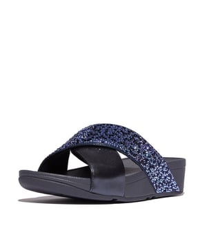 
Onze klassieke Lulu kruisslippers - dit seizoen met een opvallende mix van fonkelende kristallen.