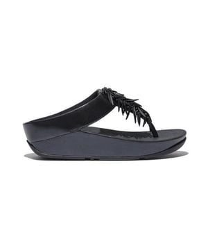 
De Rumba Beaded metalic hi7593 van FitFlop is een echte blikvanger. De Rumba Beaded metalic hi7593 is uitgevoerd in de kleur Blauw. Bekijk ook onze overige collectie van FitFlop op onze webshop!