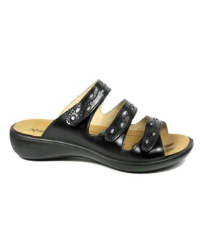 
De ibiza-66 16766-43-100 van westland-by-josef-seibel is een echte blikvanger. De ibiza-66 16766-43-100 is uitgevoerd in de kleur schwarz. Bekijk ook onze overige collectie van westland-by-josef-seibel op onze webshop!