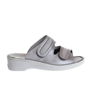 
De 1538 361-036-smog van Stuppy is een echte blikvanger. De 1538 361-036-smog is uitgevoerd in de kleur Brons. Bekijk ook onze overige collectie van Stuppy op onze webshop!