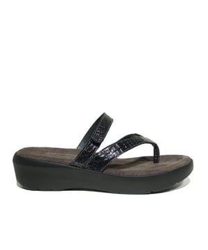 
Model Bassa 00200 is een heerlijke slipper van Wolky verkrijgbaar in 5 kleuren in de maten 37 tm 42. Sommige maten moeten wij bij Wolky bestellen dus het kan enkele dagen duren voor u uw bestelling ontvangt. Bekijk de gehele collectie van Wolky nu online. 
