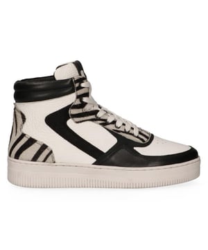 
De 66.1537.01 b7l-mona van Maruti is een echte blikvanger. De 66.1537.01 b7l-mona is uitgevoerd in de kleur white/black/zebra white. Bekijk ook onze overige collectie van Maruti op onze webshop!