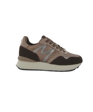 
De JUJU HUMPER brons van Mexx is een echte blikvanger. De JUJU HUMPER brons is uitgevoerd in de kleur Brons. Bekijk ook onze overige collectie van Mexx op onze webshop!