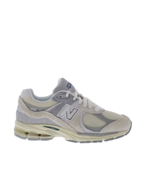 
New Balance in de kleur Licht Grijs en maat 37+ Bestel nu voor € 150.00 EUR