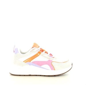 
De Comforta 48155W is een modieuze en comfortabele damessneaker, vervaardigd uit hoogwaardig synthetisch materiaal. De opvallende 'Orange Multi' kleurstelling geeft deze sneaker een levendige en trendy uitstraling, ideaal voor diverse gelegenheden. Dankzij de praktische ritssluiting is de schoen eenvoudig aan en uit te trekken, terwijl de stevige zool zorgt voor optimaal draagcomfort gedurende de hele dag.Over Comforta:Comforta is een gerenommeerd Nederlands merk met meer dan 75 jaar ervaring in de schoenenbranche. Het bedrijf, oorspronkelijk gestart in Amsterdam en nu gevestigd in Nieuwegein, staat bekend om zijn betrouwbare kwaliteit en innovatieve ontwerpen. Comforta biedt een breed scala aan schoenen voor elke gelegenheid, waarbij comfort en stijl centraal staan. 