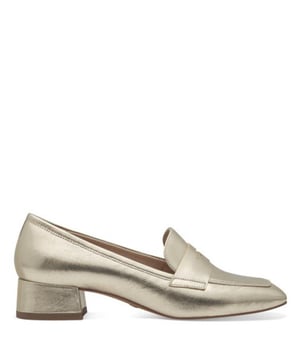 
Artikel 1-24309-42 940  in de kleur gold shop je gemakkelijk en snel op onze webshop. Bekijk de gehele collectie van Tamaris online