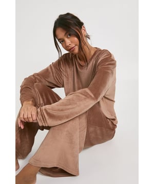Stay cosy this season with a onesieThe onesie has fast become a wardrobe staple. Snuggle up in a super soft hooded onesie, or have a bit of fun with animal prints and novelty onesies! Whether you&rsquo;re having a pamper night in or giving as a gift, a onesie is a must-have this season.