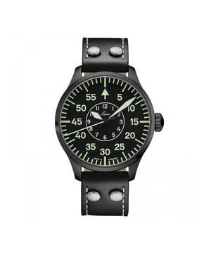 There are Flieger watches. And there are Flieger watches from Laco. As one of the few exclusive companies, the manufactory from Pforzheim can look back on a long tradition. An indispensable instrument in the cockpit, especially in the 1940s, today a Laco is an expression of freedom. With a Flieger watch, you are not only wearing a precise and robust watch on your wrist, but also a piece of contemporary history.