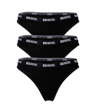 Drei einfarbige Strings für Damen von der Marke DIESEL. Weiche Stretch-Baumwolle, DIESEL-Logo im Stretchbund, perfekte Passform für optimalen Tragekomfort.