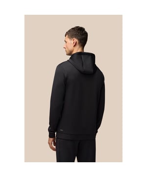 Layer up in our Men's Scuba Hoodie to achieve ultimate comfort and protection while hitting your max. Its Protek finish is ready to resist the rain while its waterproof zipped side pockets keep your belongings dry and secure on the move.
