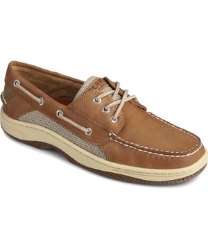 Eine sportliche Variante unseres ikonischen Bootsschuhs, der Billfish, ist bereit, alles zu meistern, was das Leben Ihnen entgegenwirft. Diese Bootsschuhe bestehen aus hochwertigem Leder, Mesh-Einsätzen und unserer klassischen Mokassin-Nähte und verfügen über eine durchgehende gepolsterte Zwischensohle.