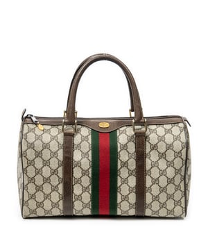 Gucci Taschen Small Web Boston  Handtasche und Beige/Braun Beschichtete Leinwand und Gold hardware. Das Produkt ist auf in ausgezeichnetem Zustand (A).
  Abmessungen: 32x19x15 cm 
  Zubehör inklusive: None
  Innenhinweise: Leicht abgenutztes Innenfutter
  BrandCo Paris hat seltene Artikel und die besten Konditionen zu unglaublichen Preisen vorgestellt. Geduld lohnt sich! Kaufen Sie mit Vertrauen: Alle Artikel von BrandCo Paris sind von unserem Expertenteam ausgewählt und authentisch.
  Alle Artikel enthalten ein Echtheitszertifikat und wurden von BrandCo Paris übernommen.
  Tabelle zur Klassifizierung des Artikelzustands
  N (wie neu)
  AA (perfekter Zustand)
  A (ausgezeichneter Zustand)
  AB (sehr guter Zustand)
  B (gut/mittelmäßig)