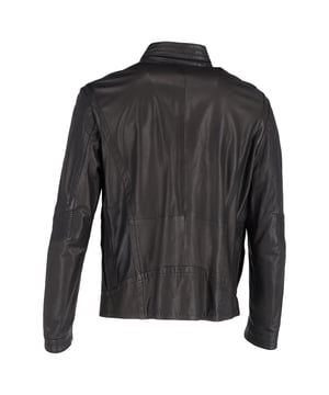 VINTAGE, RRP WIE NEU  
Präsentiere dich selbst mit der Hugo Boss Lederjacke mit Reißverschluss – maßgeschneidert aus geschmeidigem schwarzem Leder mit einem klaren Reißverschluss und schlanken Reißverschlusstaschen. Die langen Ärmel und das minimalistische Design machen sie zu einem zeitlosen und unbestreitbar mutigen Teil deiner Garderobe.  

Hugo Boss Zippjacke aus schwarzem Leder  
Zustand: Ausgezeichnet  
Tragespuren: Kein Verkaufsetikett, aber das Markenetikett ist vorhanden. Keine sichtbaren Tragespuren.  
Verpackung: Keine  
Farbe: schwarz  
Material: Leder | Leder  
Größe: Einheitsgröße | Einheitsgröße  
Maße: Länge: 660; Brust: 610  
SKU: HNDOGBCL511918M