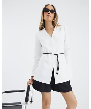 V-neck, Belted, Side slip pockets, Long sleeves