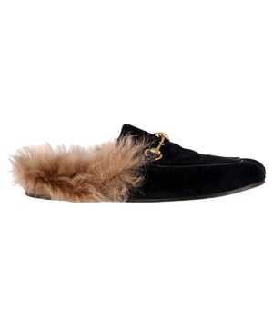 VINTAGE, RRP AS NEW
Gucci’s iconic Princetown Mules return in sumptuous black velvet with a plush fur lining—melding comfort and high fashion in a silhouette that’s equal parts timeless and indulgent. Finished with the house’s signature horsebit hardware, these slip-ons reimagine the classic loafer with a touch of opulence.

Gucci Princetown Mule Flats in Black Velvet and Fur 
Condition: Very good
Signs of wear: Minor markings, Lightly used but very well maintained. Minor mark at soles & creasing, light scuffing at the soles and heels.
Packaging: None
Color: black
Material: velvet
Size: EU | 36
Measurements: Insole length: 260
SKU: NAPPUGBSH545973W