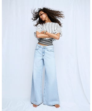 Denim fabric, Low rise, Baggy fit, Wide leg, Belt loops, Pockets, Zip and button fastening