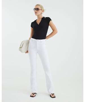 Denim fabric, Mid rise fit, Bootcut leg, Belt loops, Pockets, Zip and button fastening