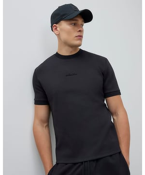Slim fit, Crew neck, Embossed MCMXI graphic, Short sleeves, Lightweight